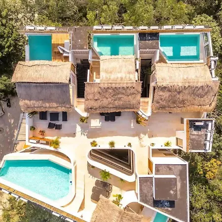4 Pax Luxury Pool Acces