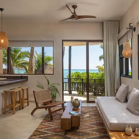 Mantaray Hotel