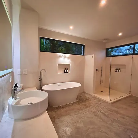 Villa Stunning In The Heart Of La Veleta