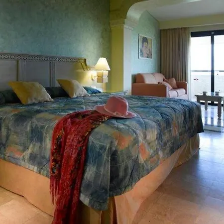 Grand Palladium Riviera And Resort