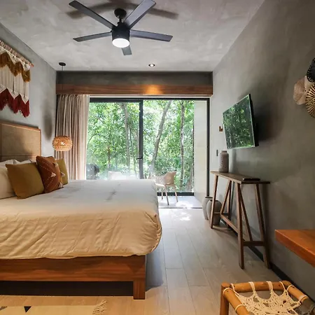 Luxury With Rooftop Pool In Location