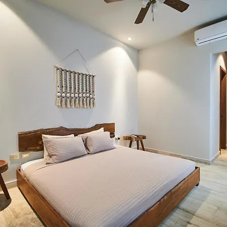 Luxury With 2 Pools, Open Terraces And Sun Deck Villa *
