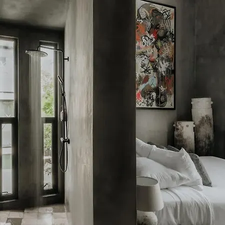 Apartment Barneys Ny Black Penthouse With Pool *