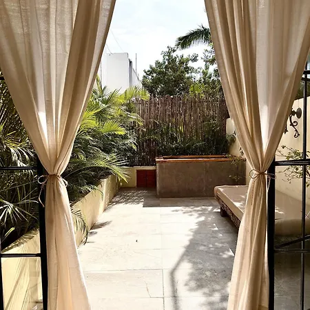 Xscapetulum Hotel 4*
