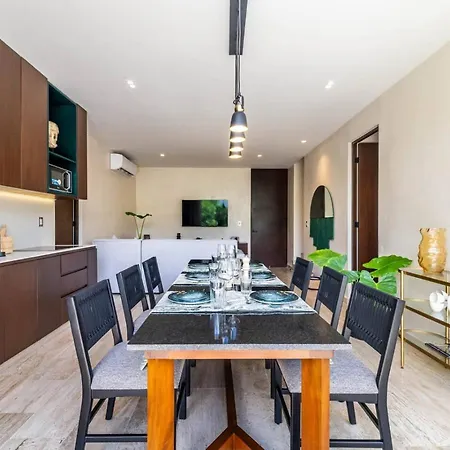 Holiday home 3br Penthouse With Private Plunge Pool *