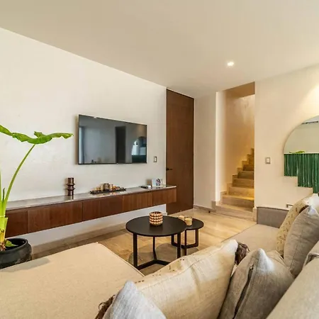 3br Penthouse With Private Plunge Pool *