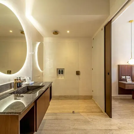 3br Penthouse With Private Plunge Pool Holiday home *
