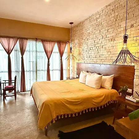 Xscapetulum Hotel 4*