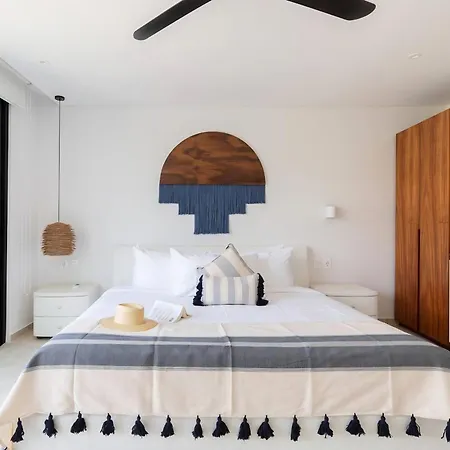 Park Lagunas Apartment *