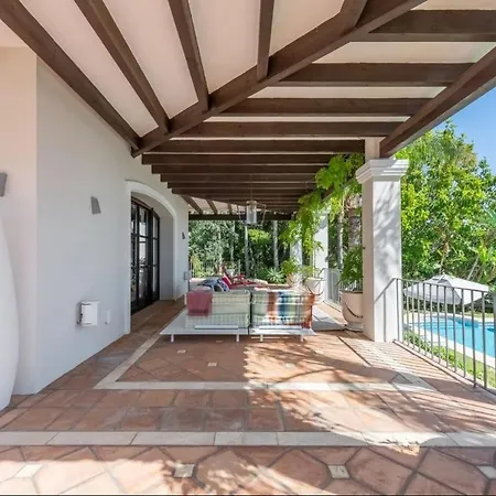 Villa De Lujo En El Paraiso De *