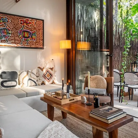 Casa Pepitart House *