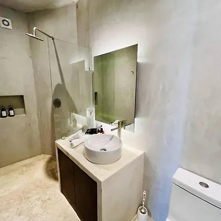 301 Seremonia Selva Private Pool New King Size Wifi Apartment