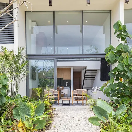 Mistiq Gardens 2