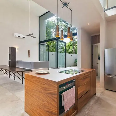 M11 Casa Leto - Luxury In Gated Community
