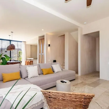 Apartment 3bd Ph Pool Patio - Secure And Free Club