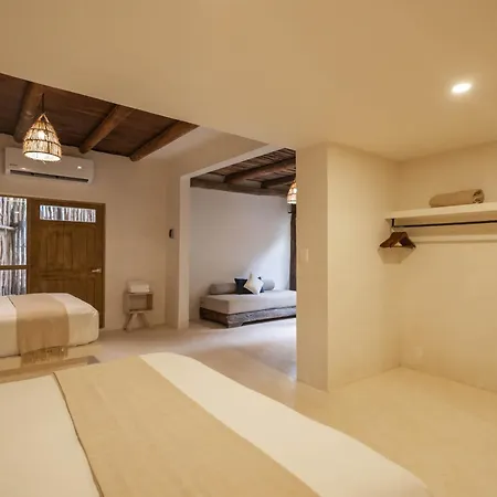 Tuup Hotel 3*