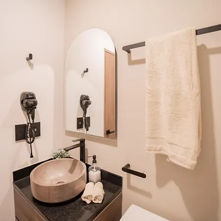 Apartment Amira District By