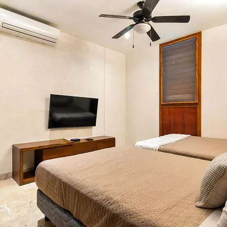 2 Br. Ph Wprivate Pool In Luxury Gated Community *