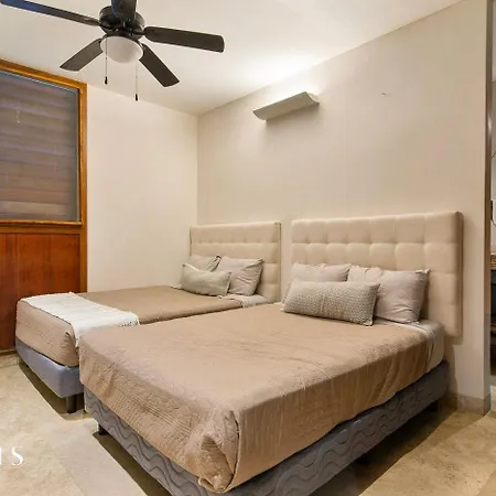 2 Br. Ph Wprivate Pool In Luxury Gated Community *