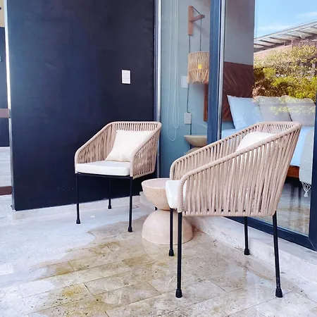 1 Bedroom 1 Mile From Apartment Tulum