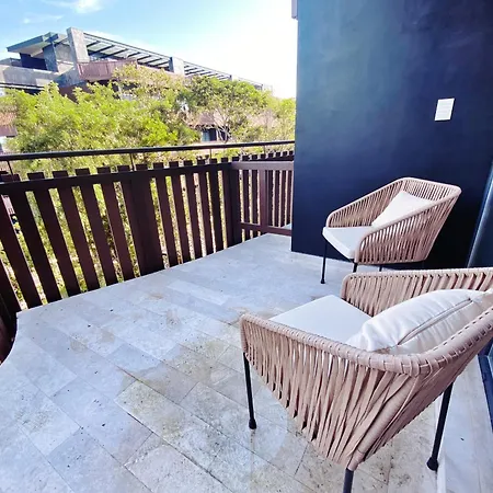 1 Bedroom 1 Mile From Apartment Tulum