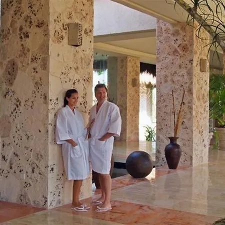 Resort Grand Palladium Riviera And 4*