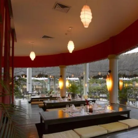 Grand Palladium Riviera And