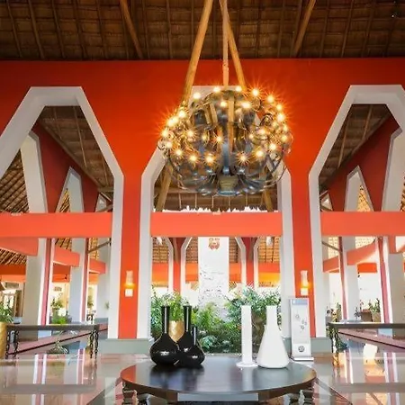 Resort Grand Palladium Riviera And 4*