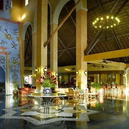 Grand Palladium Riviera And
