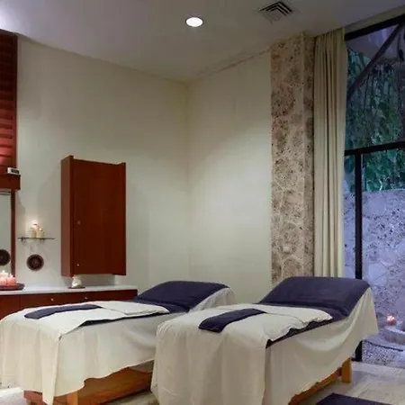 Resort Grand Palladium Riviera And 4*