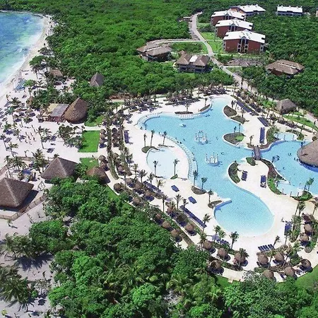 Resort Grand Palladium Riviera And