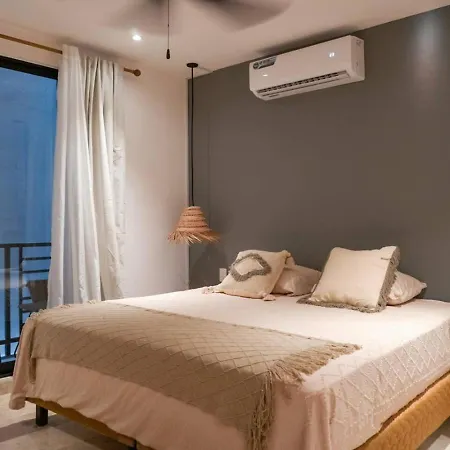 King With Rooftop Pool And Gym *