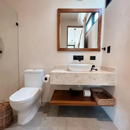 Tranquil 2-bedroom With Private Pool *