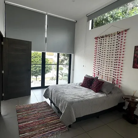 Charming 3bedroom House In Holiday home