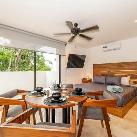 Holiday home King With Private Balcony, Gym, Rooftop Pool