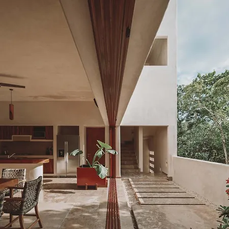 2 Story Ph Pv Rooftop W Huge Pool Holiday home