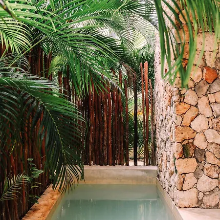 Quiet, Lux, Spacious And Comfy 2bd 2bth Condo,private Pool, Wifi, Ac, 24hr Security 4*