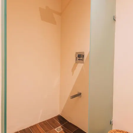 Quiet, Lux, Spacious And Comfy 2bd 2bth Condo,private Pool, Wifi, Ac, 24hr Security 4*