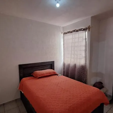 Basic In Aldea Apartment