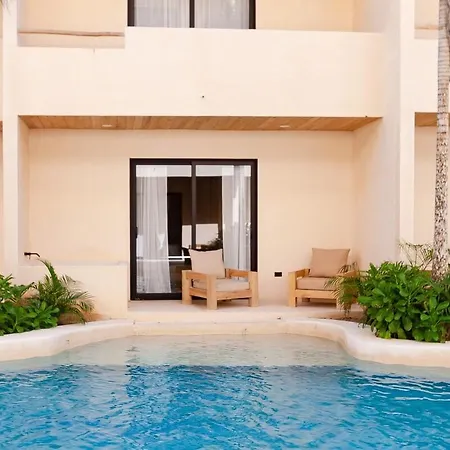 Cocay Lofts203 Unique Jungle Swim Up And Plunge Pool