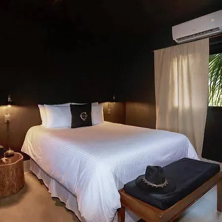 Hotel Boutique & Club
