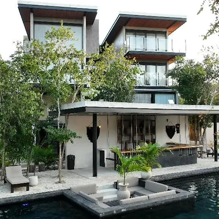 Nook Luxury Condohotel By Marea Aparthotel *