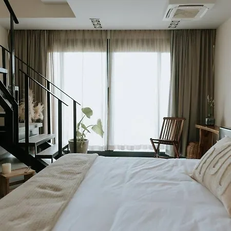 Cute Boho Penthouse 2 Bedroom