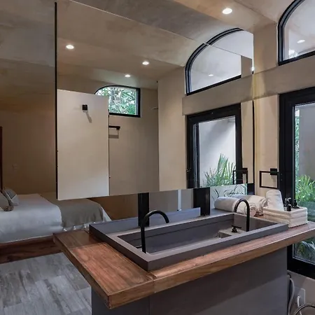 Romeotulum Villa *