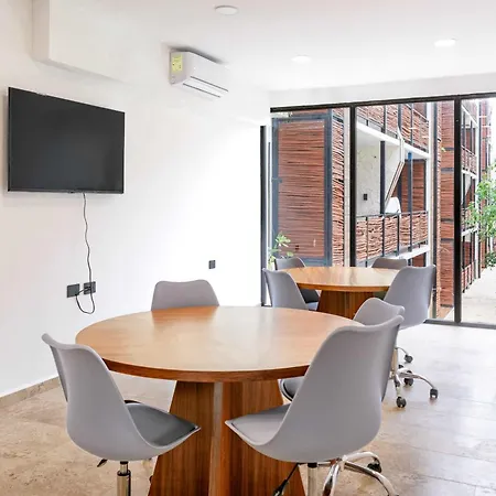 Pool & Rooftop In 2 Bedrooms Apartment *
