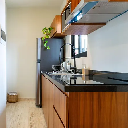 Pool & Rooftop In 2 Bedrooms Apartment