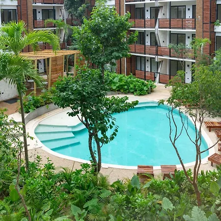 Pool & Rooftop In 2 Bedrooms Apartment