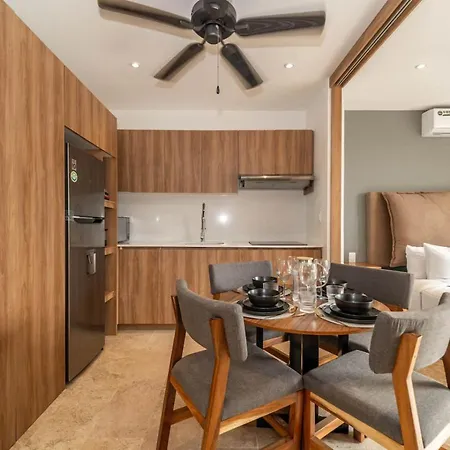 King With Balcony, Rooftop Pool In Trendy Aldea Zama