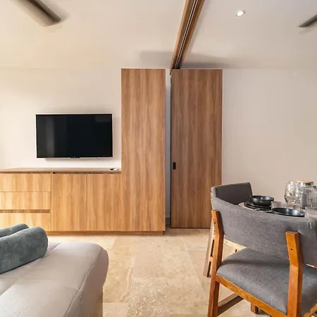 King With Balcony, Rooftop Pool In Trendy Aldea Zama Holiday home *