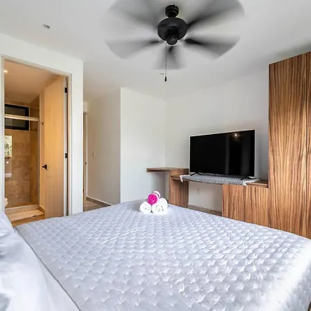 Holiday home Lux 2 Bd With Private Plunge Pool And Balcony